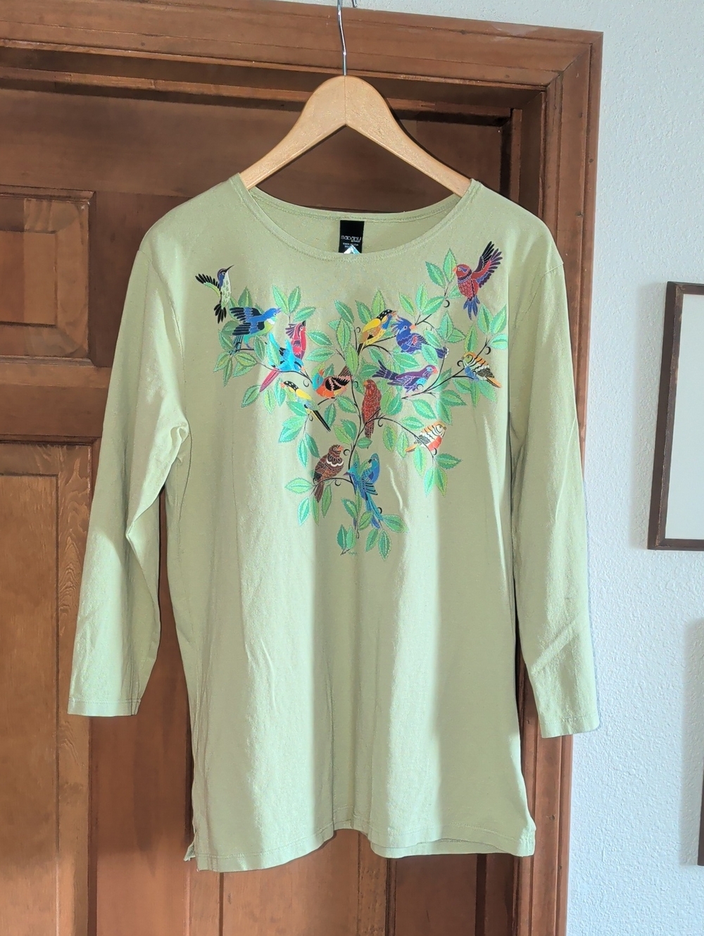 Sabaku NWT Women’s Light Green Bird-Print Long (1/4) Sleeve Top